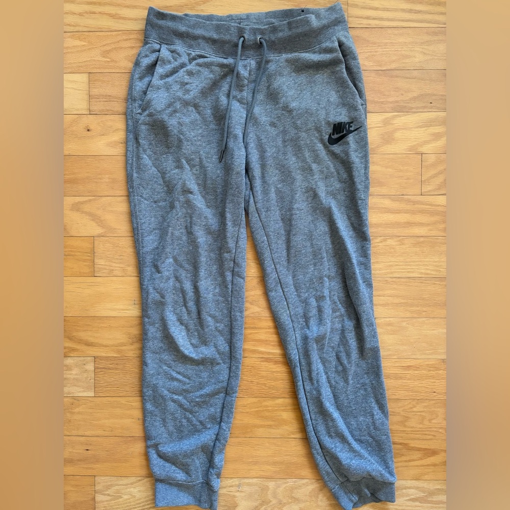 Nike Gray Sweatpants Tapered Leg Elastic Waistband